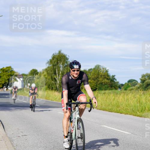 31.08.2025 - Elbe Triathlon Hamburg Michael Burmester http://msf.ph/oto/8667713 31.08.2025 09:43:39 Radfahren 282, 337, 866, 908, 913 meine-sportfotos.de