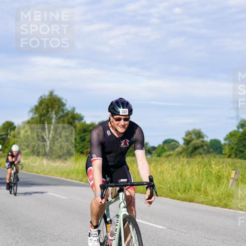 31.08.2025 - Elbe Triathlon Hamburg Michael Burmester http://msf.ph/oto/8667716 31.08.2025 09:43:39 Radfahren 282, 337, 866, 908, 913 meine-sportfotos.de