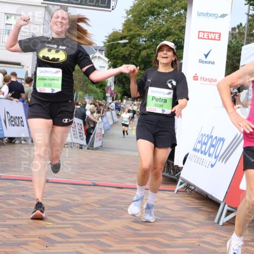 31.08.2025 - 21. Blankeneser Heldenlauf Strokosch-Dieckow http://msf.ph/oto/8667733 31.08.2025 11:15:01 Ziel 3535, 3534, 3586, 3661, 3610, 3270 meine-sportfotos.de