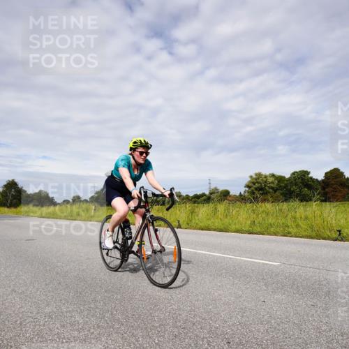 31.08.2025 - Elbe Triathlon Hamburg Michael Burmester http://msf.ph/oto/8667741 31.08.2025 10:55:35 Radfahren 1122, 1375 meine-sportfotos.de
