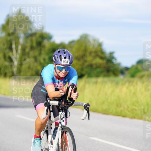 31.08.2025 - Elbe Triathlon Hamburg Michael Burmester http://msf.ph/oto/8667745 31.08.2025 09:43:46 Radfahren 377, 602, 800, 845, 908 meine-sportfotos.de