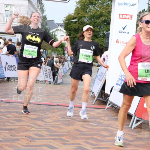 31.08.2025 - 21. Blankeneser Heldenlauf Strokosch-Dieckow http://msf.ph/oto/8667764 31.08.2025 11:15:01 Ziel 3535, 3534, 3586, 3661, 3610, 3270 meine-sportfotos.de