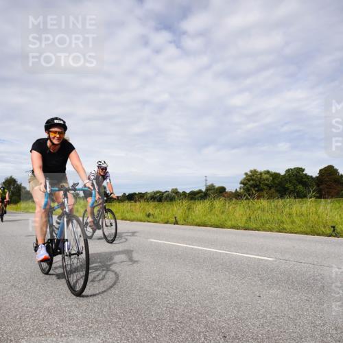 31.08.2025 - Elbe Triathlon Hamburg Michael Burmester http://msf.ph/oto/8667788 31.08.2025 10:56:42 Radfahren 772, 1166, 1250, 1301, 1407, 1430, 1474 meine-sportfotos.de