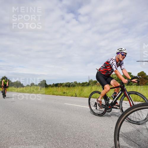 31.08.2025 - Elbe Triathlon Hamburg Michael Burmester http://msf.ph/oto/8667790 31.08.2025 10:56:43 Radfahren 772, 1166, 1250, 1301, 1407, 1430, 1474 meine-sportfotos.de