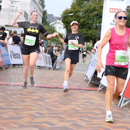 31.08.2025 - 21. Blankeneser Heldenlauf Strokosch-Dieckow http://msf.ph/oto/8667791 31.08.2025 11:15:01 Ziel 3535, 3534, 3586, 3661, 3610, 3270 meine-sportfotos.de