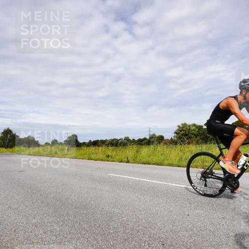 31.08.2025 - Elbe Triathlon Hamburg Michael Burmester http://msf.ph/oto/8667804 31.08.2025 10:56:53 Radfahren 1383, 1392, 1603 meine-sportfotos.de