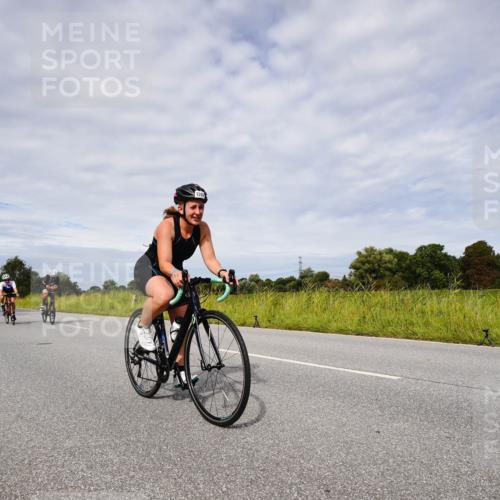 31.08.2025 - Elbe Triathlon Hamburg Michael Burmester http://msf.ph/oto/8667806 31.08.2025 10:57:01 Radfahren 1305, 1361, 1392, 1414, 1450, 1458 meine-sportfotos.de