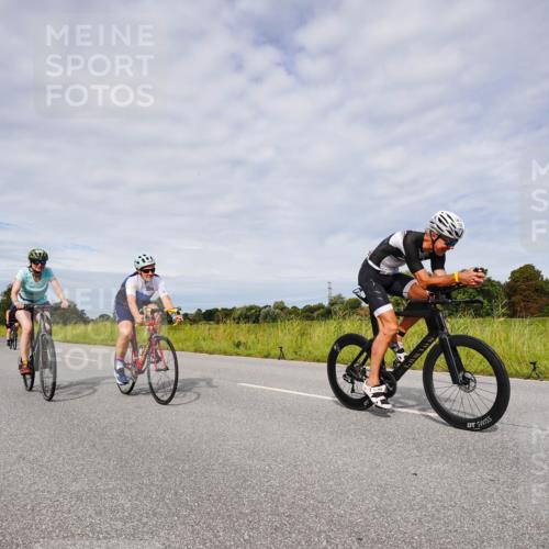 31.08.2025 - Elbe Triathlon Hamburg Michael Burmester http://msf.ph/oto/8667809 31.08.2025 10:57:02 Radfahren 1305, 1361, 1392, 1414, 1450, 1458 meine-sportfotos.de