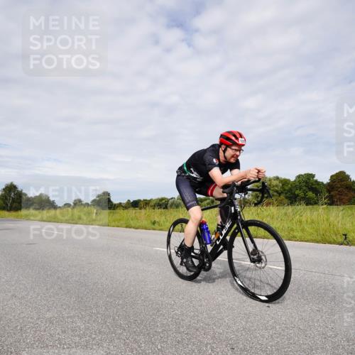 31.08.2025 - Elbe Triathlon Hamburg Michael Burmester http://msf.ph/oto/8667821 31.08.2025 10:57:14 Radfahren 1297, 1323, 1357, 1363, 1457, 1601, 1614 meine-sportfotos.de
