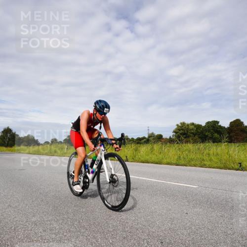 31.08.2025 - Elbe Triathlon Hamburg Michael Burmester http://msf.ph/oto/8667823 31.08.2025 10:57:16 Radfahren 1297, 1321, 1323, 1357, 1363, 1457, 1614 meine-sportfotos.de