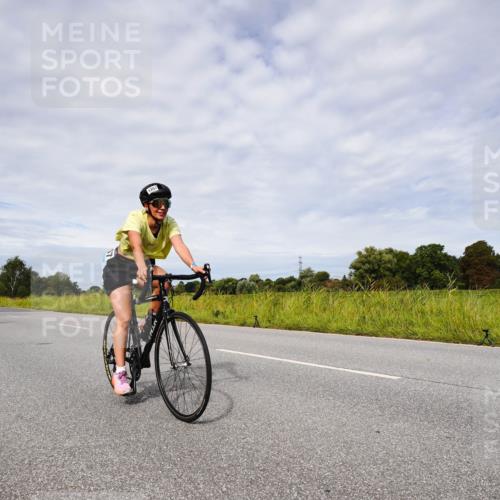 31.08.2025 - Elbe Triathlon Hamburg Michael Burmester http://msf.ph/oto/8667827 31.08.2025 10:57:18 Radfahren 1321, 1357, 1363, 1457, 1614 meine-sportfotos.de