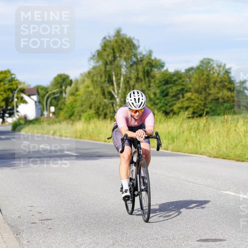 31.08.2025 - Elbe Triathlon Hamburg Michael Burmester http://msf.ph/oto/8667832 31.08.2025 09:44:07 Radfahren 378, 476, 562, 787 meine-sportfotos.de