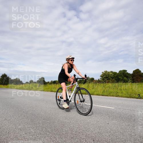 31.08.2025 - Elbe Triathlon Hamburg Michael Burmester http://msf.ph/oto/8667846 31.08.2025 10:57:37 Radfahren 1161, 1345, 1377, 1502 meine-sportfotos.de