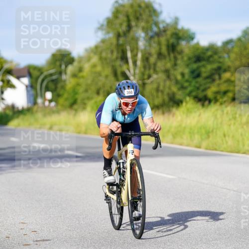 31.08.2025 - Elbe Triathlon Hamburg Michael Burmester http://msf.ph/oto/8667849 31.08.2025 09:44:30 Radfahren 360, 387, 667, 825, 919 meine-sportfotos.de