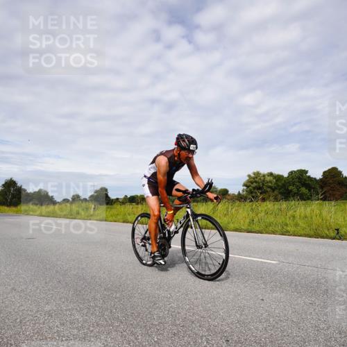 31.08.2025 - Elbe Triathlon Hamburg Michael Burmester http://msf.ph/oto/8667850 31.08.2025 10:57:42 Radfahren 1161, 1399, 1502, 1503 meine-sportfotos.de