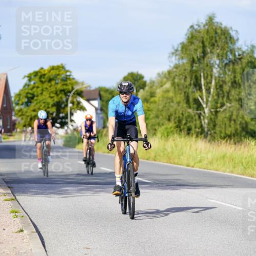 31.08.2025 - Elbe Triathlon Hamburg Michael Burmester http://msf.ph/oto/8667855 31.08.2025 09:44:32 Radfahren 360, 387, 667, 825, 919 meine-sportfotos.de