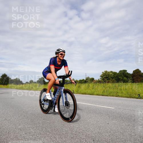 31.08.2025 - Elbe Triathlon Hamburg Michael Burmester http://msf.ph/oto/8667860 31.08.2025 10:57:55 Radfahren 1329, 1401, 1420, 1438, 1441, 1447, 1493 meine-sportfotos.de