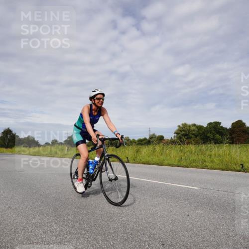 31.08.2025 - Elbe Triathlon Hamburg Michael Burmester http://msf.ph/oto/8667862 31.08.2025 10:57:56 Radfahren 1329, 1401, 1420, 1438, 1441, 1447, 1493, 1495 meine-sportfotos.de