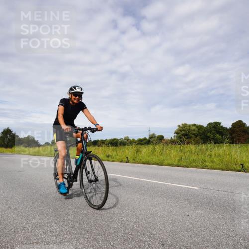 31.08.2025 - Elbe Triathlon Hamburg Michael Burmester http://msf.ph/oto/8667863 31.08.2025 10:57:58 Radfahren 1329, 1351, 1356, 1401, 1420, 1441, 1447, 1493, 1495 meine-sportfotos.de