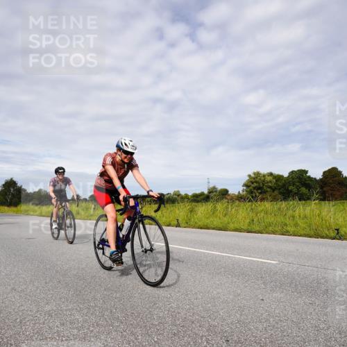31.08.2025 - Elbe Triathlon Hamburg Michael Burmester http://msf.ph/oto/8667866 31.08.2025 10:58:00 Radfahren 1329, 1351, 1356, 1420, 1441, 1493, 1495 meine-sportfotos.de