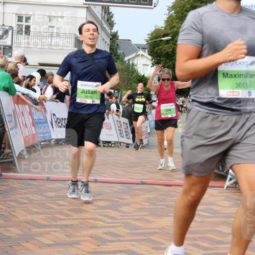 31.08.2025 - 21. Blankeneser Heldenlauf Strokosch-Dieckow http://msf.ph/oto/8667883 31.08.2025 11:14:58 Ziel 3479, 3535, 3534, 3586, 3661, 3610, 3336, 3270 meine-sportfotos.de