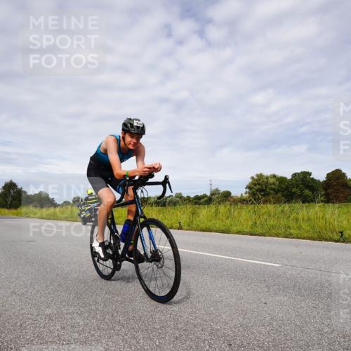 31.08.2025 - Elbe Triathlon Hamburg Michael Burmester http://msf.ph/oto/8667893 31.08.2025 10:58:35 Radfahren 1608 meine-sportfotos.de