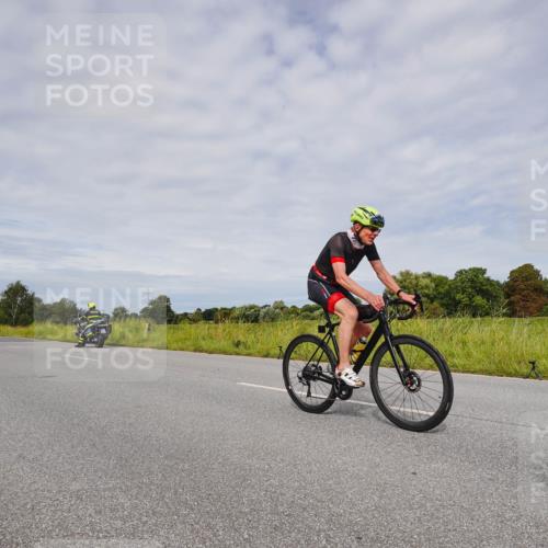 31.08.2025 - Elbe Triathlon Hamburg Michael Burmester http://msf.ph/oto/8667909 31.08.2025 10:58:55 Radfahren 1280, 1327, 1387, 1394, 1575 meine-sportfotos.de