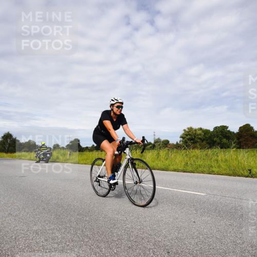 31.08.2025 - Elbe Triathlon Hamburg Michael Burmester http://msf.ph/oto/8667915 31.08.2025 10:59:06 Radfahren 1261, 1303, 1349, 1369 meine-sportfotos.de