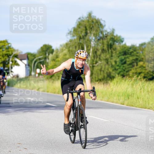 31.08.2025 - Elbe Triathlon Hamburg Michael Burmester http://msf.ph/oto/8667918 31.08.2025 09:44:55 Radfahren 292, 357, 527, 613, 617, 773, 881 meine-sportfotos.de