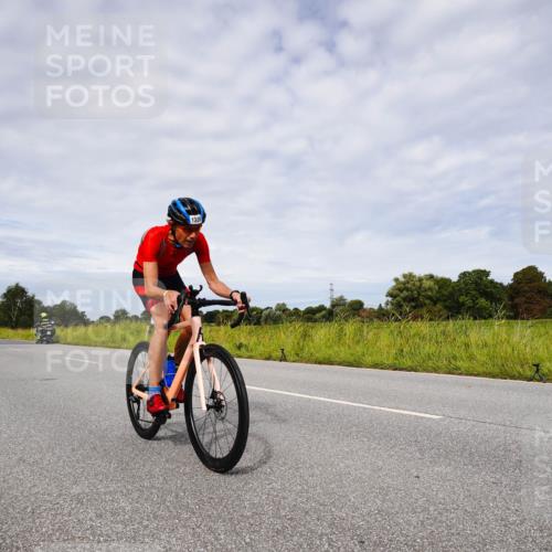 31.08.2025 - Elbe Triathlon Hamburg Michael Burmester http://msf.ph/oto/8667920 31.08.2025 10:59:18 Radfahren 1251, 1326 meine-sportfotos.de