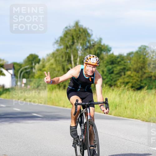 31.08.2025 - Elbe Triathlon Hamburg Michael Burmester http://msf.ph/oto/8667921 31.08.2025 09:44:56 Radfahren 292, 357, 527, 613, 617, 773 meine-sportfotos.de