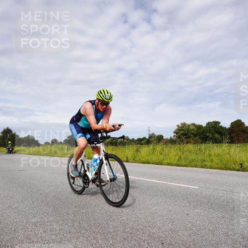 31.08.2025 - Elbe Triathlon Hamburg Michael Burmester http://msf.ph/oto/8667924 31.08.2025 10:59:21 Radfahren 1251, 1326, 1452 meine-sportfotos.de