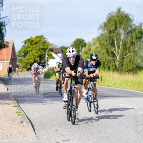 31.08.2025 - Elbe Triathlon Hamburg Michael Burmester http://msf.ph/oto/8667926 31.08.2025 09:44:57 Radfahren 292, 357, 469, 527, 613, 617, 773 meine-sportfotos.de