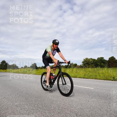 31.08.2025 - Elbe Triathlon Hamburg Michael Burmester http://msf.ph/oto/8667940 31.08.2025 10:59:47 Radfahren 1310, 1318, 1319, 1344, 1362, 1417 meine-sportfotos.de