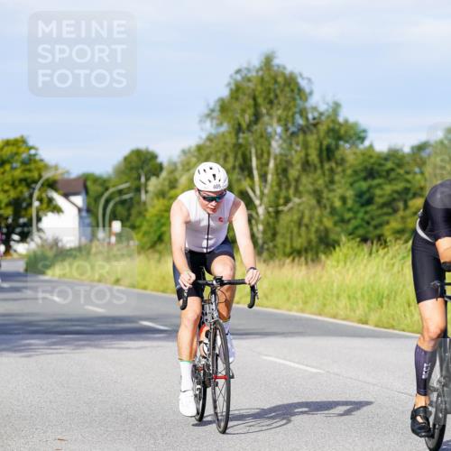 31.08.2025 - Elbe Triathlon Hamburg Michael Burmester http://msf.ph/oto/8667963 31.08.2025 09:45:07 Radfahren 409, 469, 646, 720, 896, 911 meine-sportfotos.de