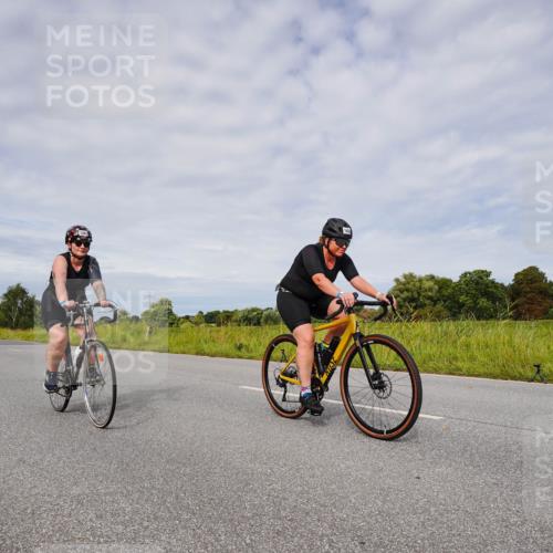 31.08.2025 - Elbe Triathlon Hamburg Michael Burmester http://msf.ph/oto/8667969 31.08.2025 11:00:19 Radfahren 1322, 1347, 1402, 1594, 1604 meine-sportfotos.de
