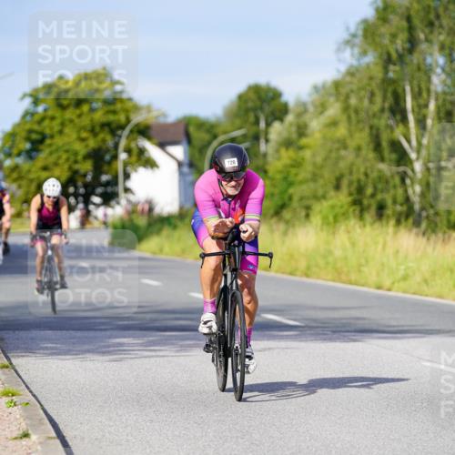 31.08.2025 - Elbe Triathlon Hamburg Michael Burmester http://msf.ph/oto/8667972 31.08.2025 09:45:10 Radfahren 409, 427, 646, 720, 911 meine-sportfotos.de