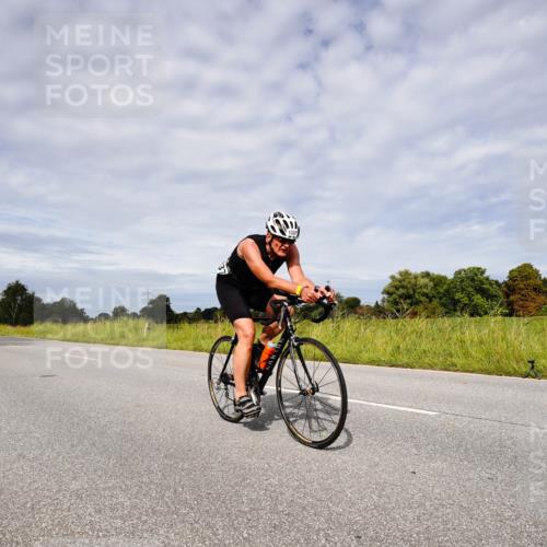 31.08.2025 - Elbe Triathlon Hamburg Michael Burmester http://msf.ph/oto/8667993 31.08.2025 11:01:01 Radfahren 1245, 1337 meine-sportfotos.de