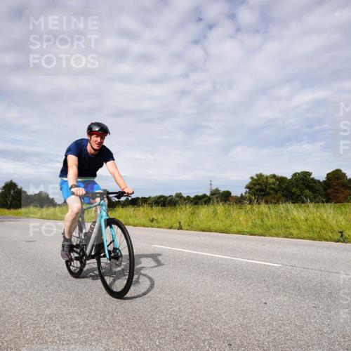 31.08.2025 - Elbe Triathlon Hamburg Michael Burmester http://msf.ph/oto/8667994 31.08.2025 11:01:08 Radfahren 1245, 1259, 1359, 1397, 1609 meine-sportfotos.de