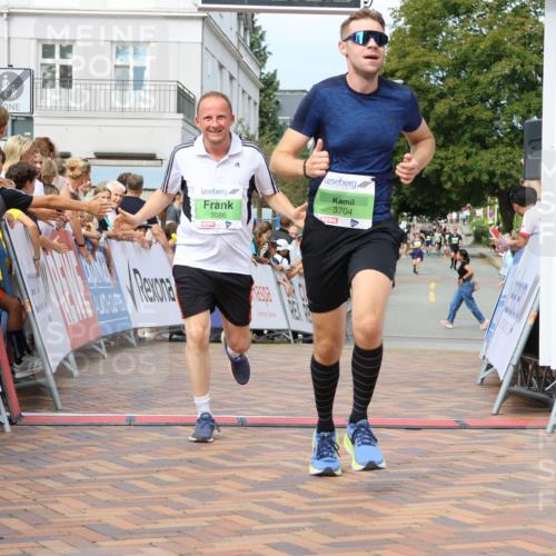 31.08.2025 - 21. Blankeneser Heldenlauf Strokosch-Dieckow http://msf.ph/oto/8668021 31.08.2025 10:56:43 Ziel 3399, 3704, 3394, 3086 meine-sportfotos.de