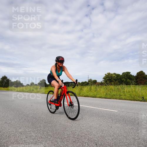 31.08.2025 - Elbe Triathlon Hamburg Michael Burmester http://msf.ph/oto/8668039 31.08.2025 11:02:03 Radfahren 1453, 1534, 1576, 1610 meine-sportfotos.de