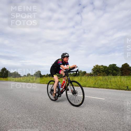 31.08.2025 - Elbe Triathlon Hamburg Michael Burmester http://msf.ph/oto/8668048 31.08.2025 11:02:14 Radfahren 1523, 1530, 1567 meine-sportfotos.de