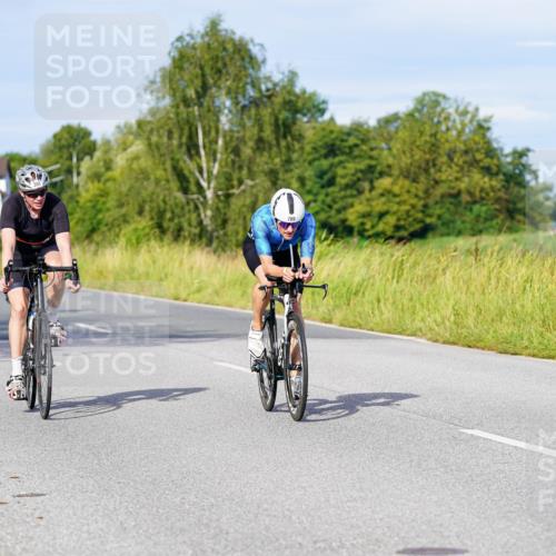 31.08.2025 - Elbe Triathlon Hamburg Michael Burmester http://msf.ph/oto/8668060 31.08.2025 09:45:33 Radfahren 392, 393, 431, 607, 660, 664, 700, 708, 709 meine-sportfotos.de