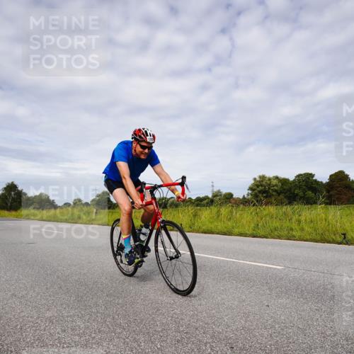 31.08.2025 - Elbe Triathlon Hamburg Michael Burmester http://msf.ph/oto/8668078 31.08.2025 11:03:11 Radfahren 1263, 1270, 1334, 1564, 1613 meine-sportfotos.de