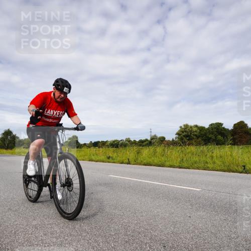 31.08.2025 - Elbe Triathlon Hamburg Michael Burmester http://msf.ph/oto/8668083 31.08.2025 11:03:13 Radfahren 1263, 1270, 1334, 1564 meine-sportfotos.de