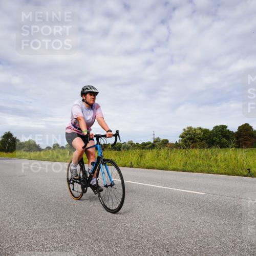 31.08.2025 - Elbe Triathlon Hamburg Michael Burmester http://msf.ph/oto/8668086 31.08.2025 11:03:18 Radfahren 1519, 1564 meine-sportfotos.de