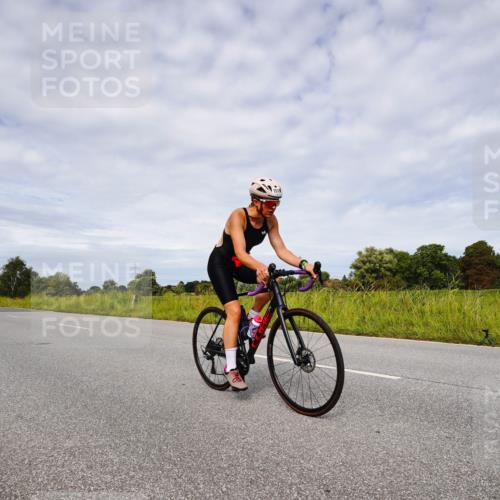 31.08.2025 - Elbe Triathlon Hamburg Michael Burmester http://msf.ph/oto/8668088 31.08.2025 11:03:21 Radfahren 1519 meine-sportfotos.de