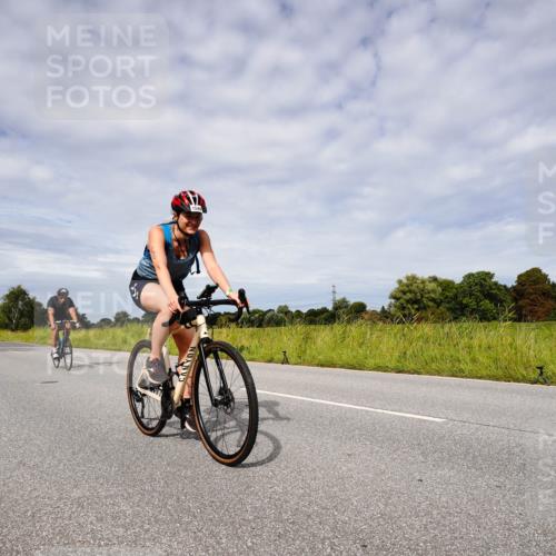 31.08.2025 - Elbe Triathlon Hamburg Michael Burmester http://msf.ph/oto/8668102 31.08.2025 11:03:49 Radfahren 1268, 1536, 1549 meine-sportfotos.de