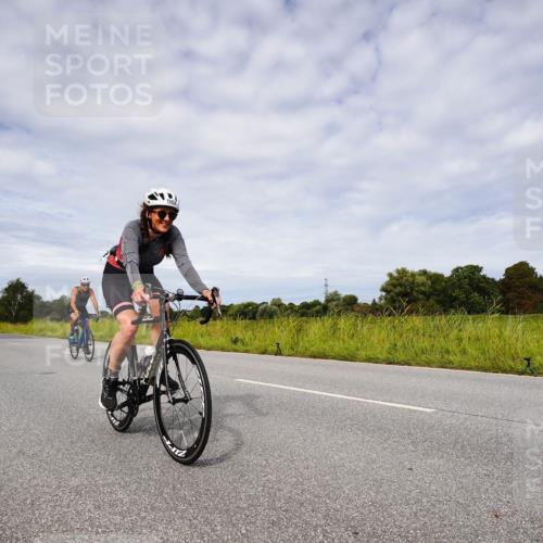 31.08.2025 - Elbe Triathlon Hamburg Michael Burmester http://msf.ph/oto/8668125 31.08.2025 11:04:18 Radfahren 782, 1302, 1339, 1553 meine-sportfotos.de