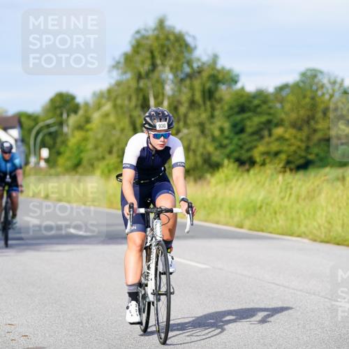 31.08.2025 - Elbe Triathlon Hamburg Michael Burmester http://msf.ph/oto/8668127 31.08.2025 09:45:48 Radfahren 305, 534, 588, 905, 930 meine-sportfotos.de